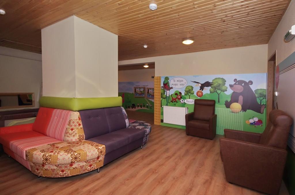 גיולה Aqua Hotel מראה חיצוני תמונה